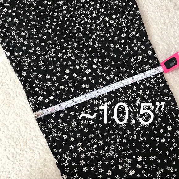 Arizona Jean Co Floral Jumpsuit Puff Sleeve 100% Rayon Pit to Pit 16.5” Size S - Picture 11 of 14